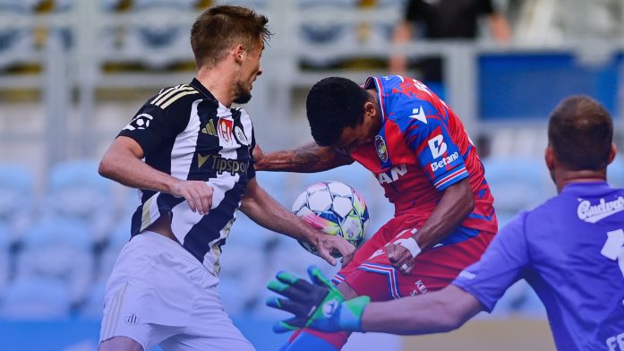 KOMENTÁŘ: Vám to dává smysl? Pravidlo o ruce už nechápe vůbec nikdo