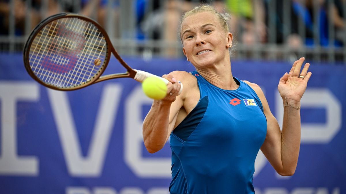 Siniaková postoupila v Clevalandu po velkolepém obratu