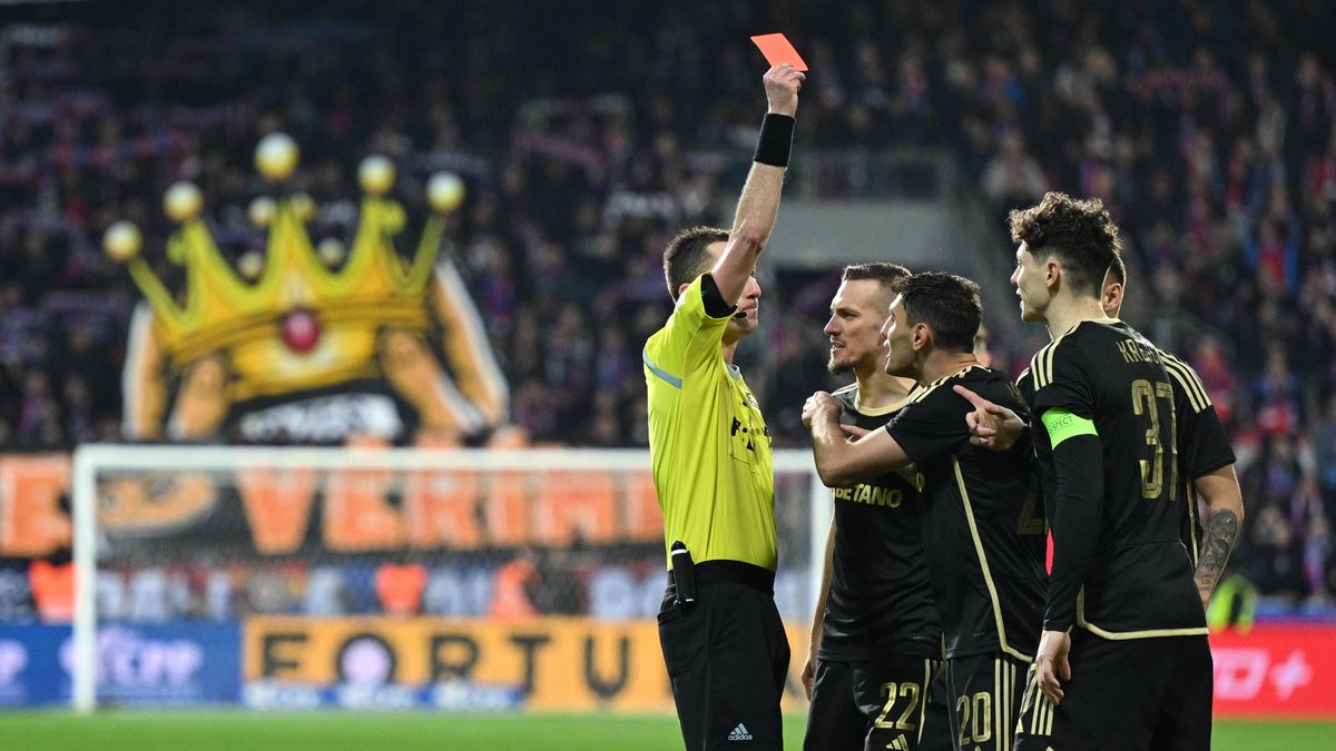 Tristní disciplína Sparty. Osmá červená v sezoně, Krejčí na čele historických statistik