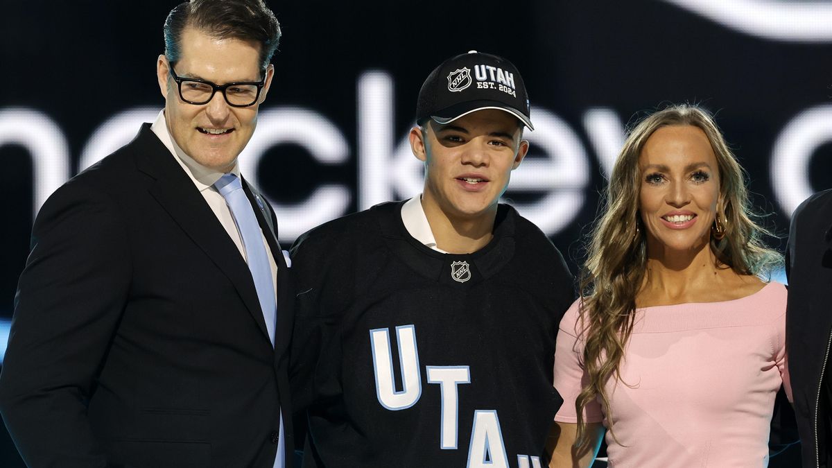 Syn legendárního útočníka se přiblížil NHL. Laso mu hodil Utah