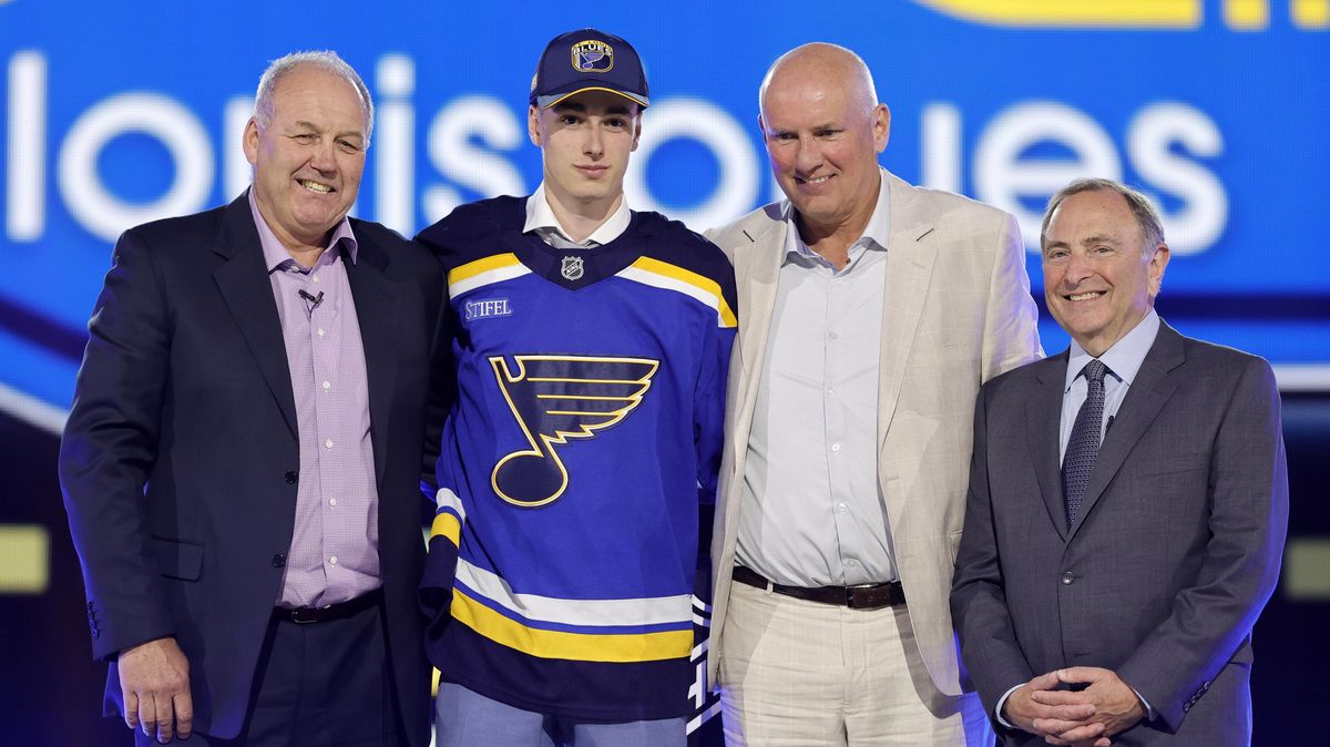 Nejvýše draftovaným Čechem se stal Jiříček, vybralo si ho St. Louis