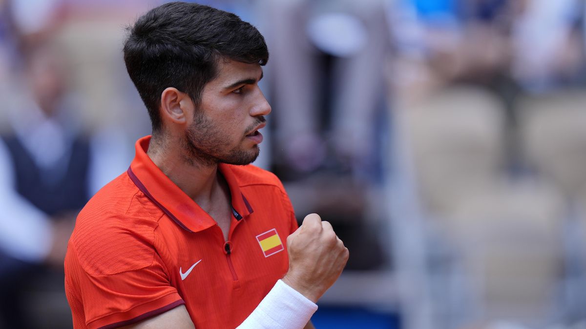 Alcaraz smetl vyčerpaného soupeře a je v olympijském finále
