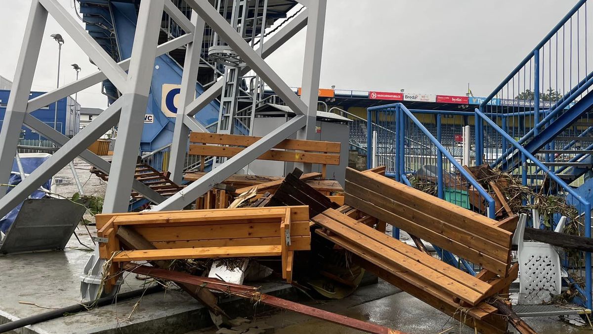 Velká voda drtí opavský sport. Trpí fotbal i basketbal