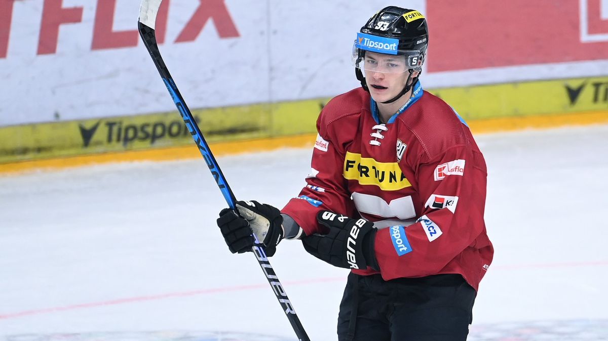 Práva na útočníka Hausera vlastní v NHL nově Edmonton