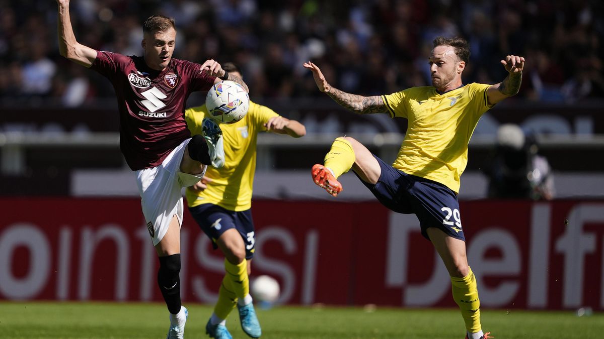 Lazio si v divoké přestřelce poradilo s Turínem