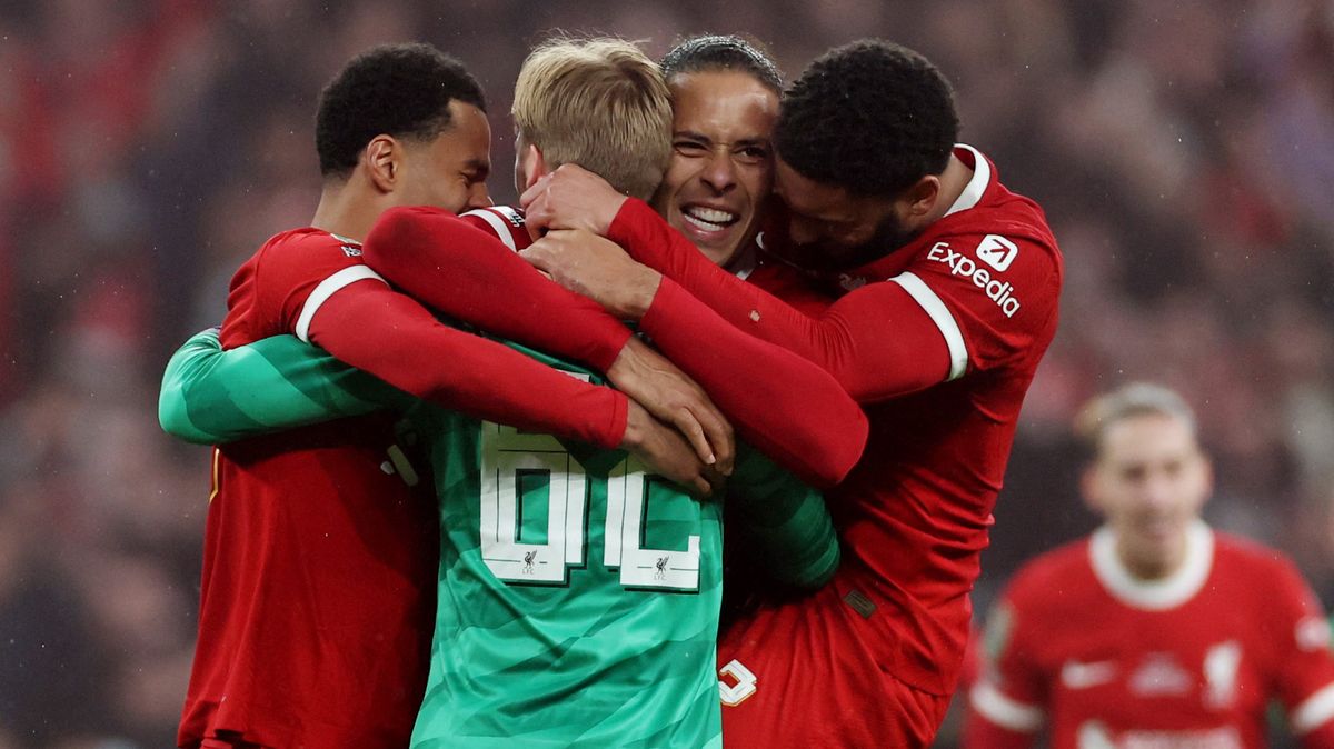 Liverpool ve finále anglického Ligového poháru porazil Chelsea. V prodloužení rozhodl Van Dijk