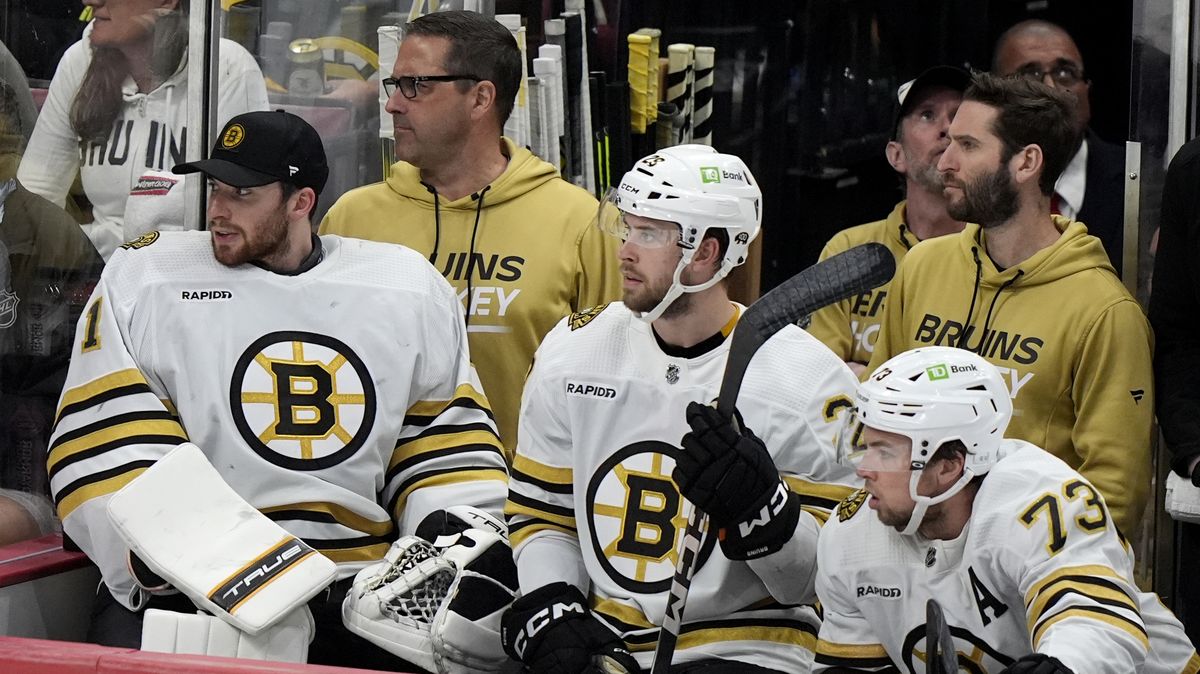 Boston vyfasoval debakl, Zacha si připsal bod