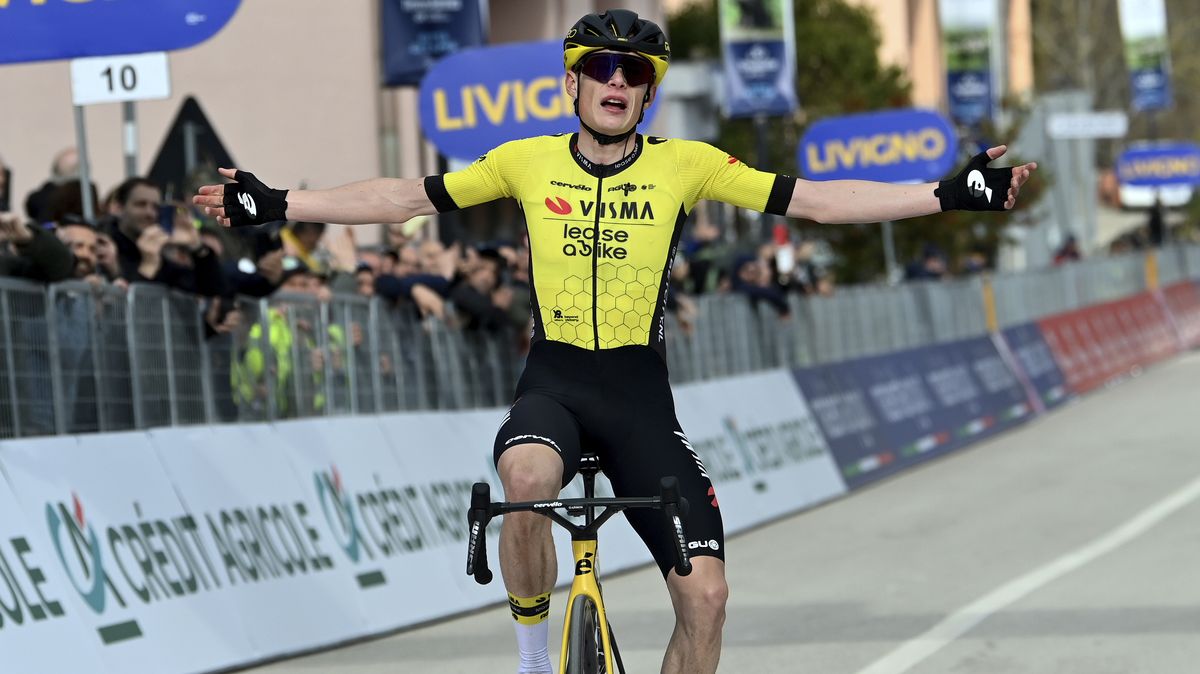 Vingegaard po útoku v horách ovládl pátou etapu a je v čele Tirrena-Adriatica