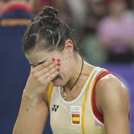 Carolina Marínová musí na olympijské zlato z Paříže zapomenout. V semifinále badmintonové dvouhry ji zradilo koleno.