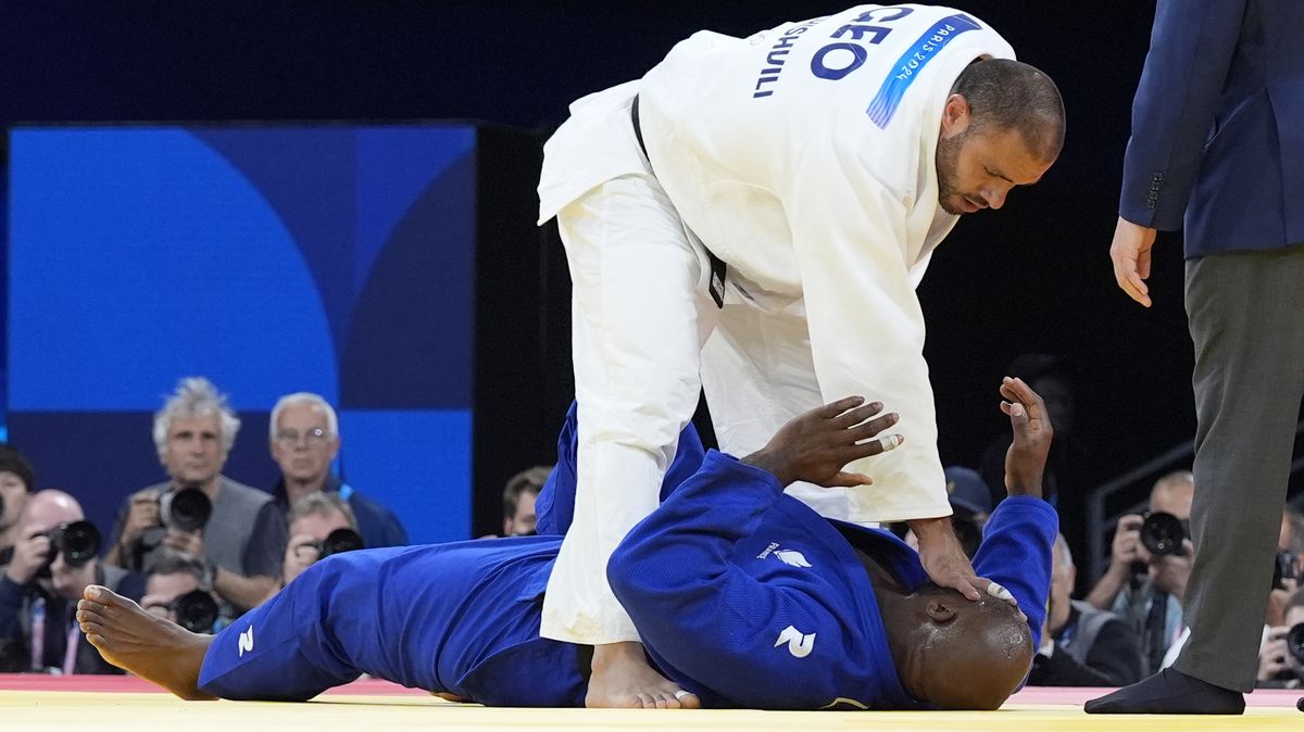 Noha v rozkroku. Gruzínský judista byl diskvalifikován za nesportovní chování po prohře s Rinerem