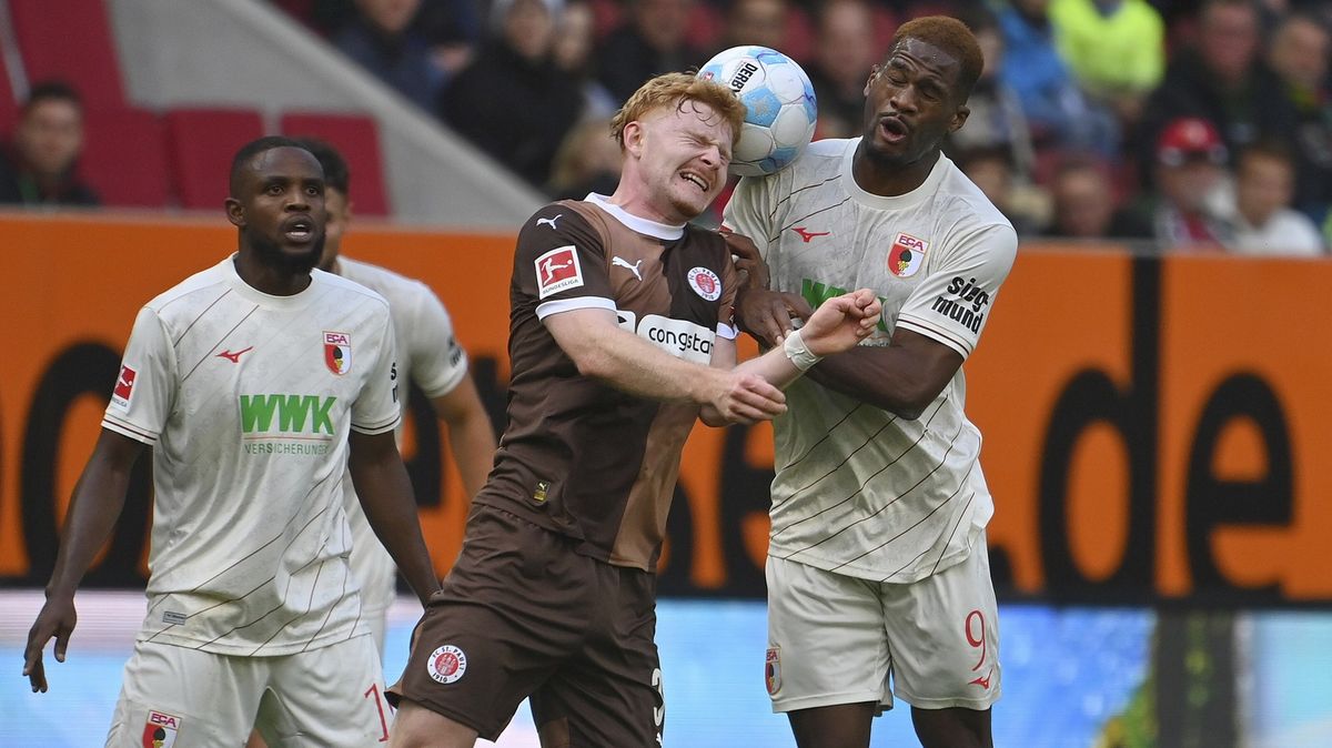 Augsburg se poprvé raduje. Nováček stále bez bodu