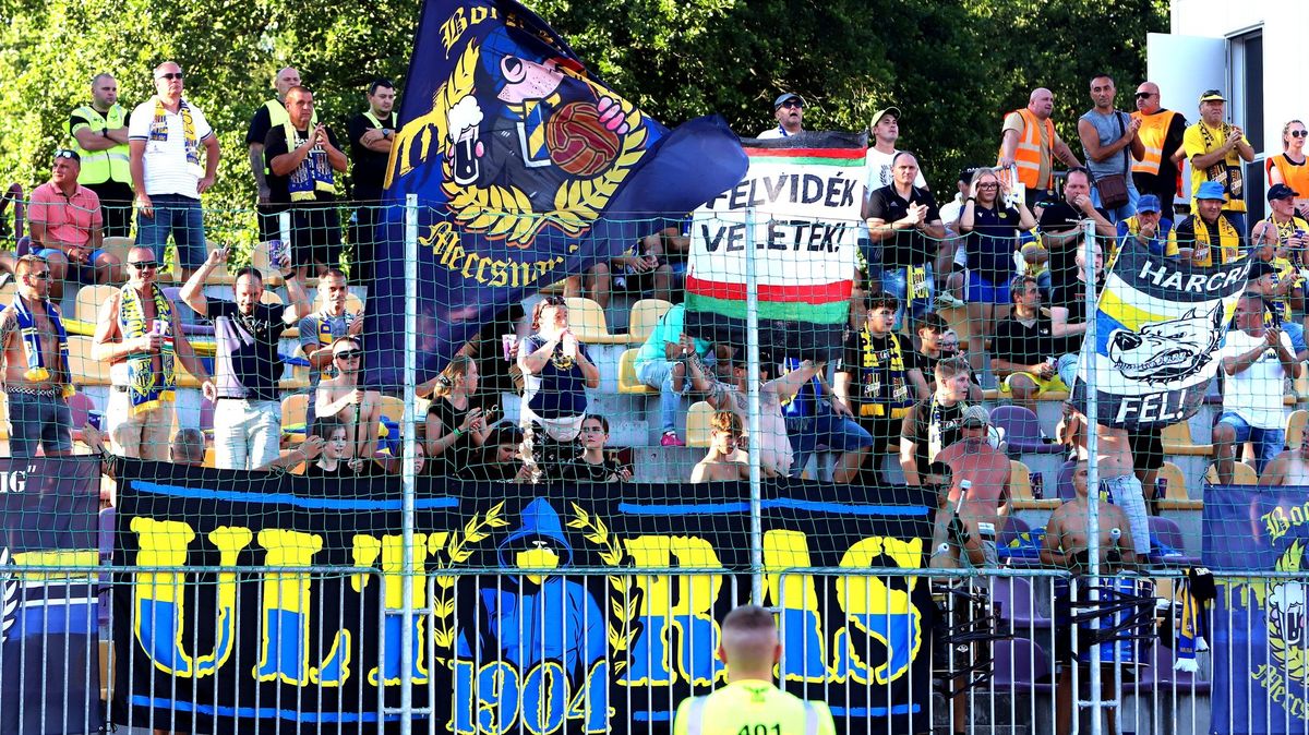 Tragédie po fotbale na Slovensku. Jeden fanoušek je mrtvý, dva ve vážném stavu