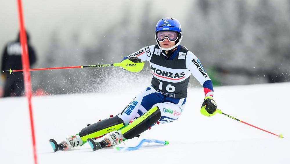 Na nejlepší desítku ztrácí 31 setin. Lyžařka Dubovská je po 1. kole slalomu čtrnáctá