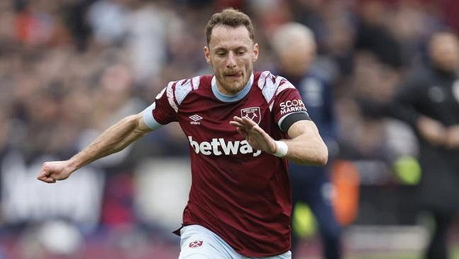 Zraněný Coufal bude fotbalistům West Hamu chybět i v Konferenční lize