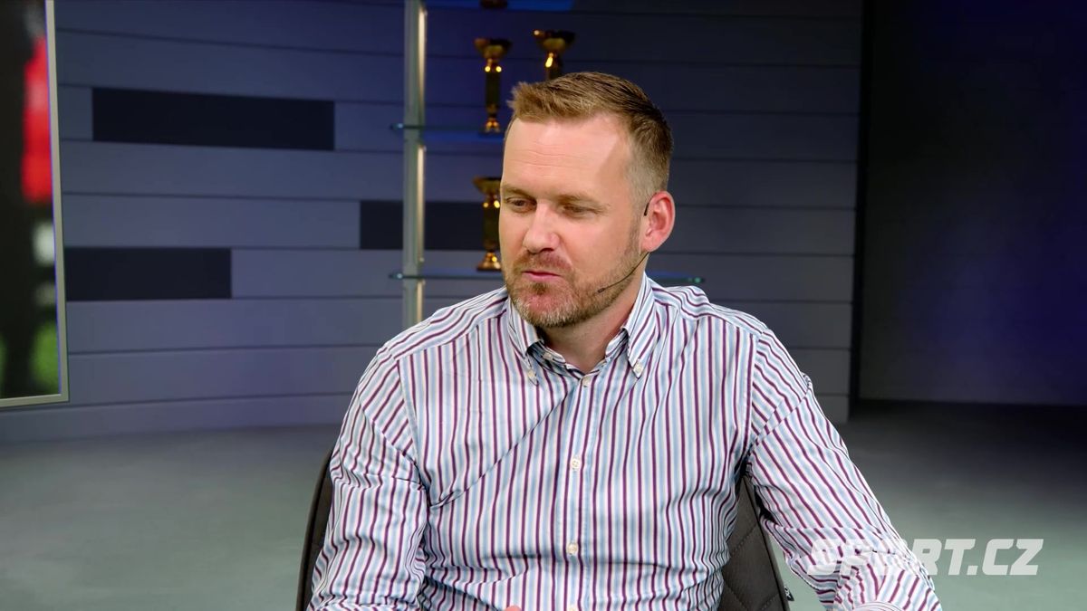 Realizační tým v české reprezentaci netáhne za jeden provaz, upozorňuje expert
