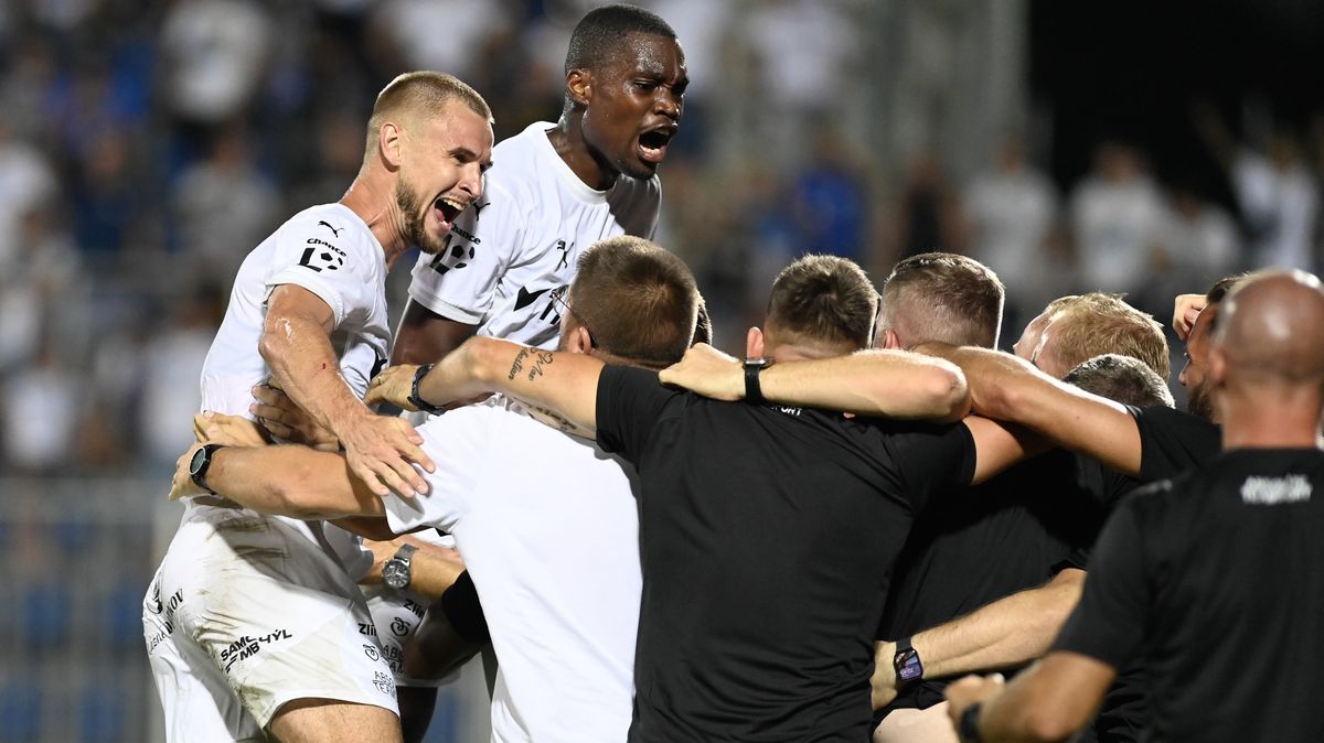 Slovácko přetlačilo Baník, Ostrava i v deseti sahala po vyrovnání