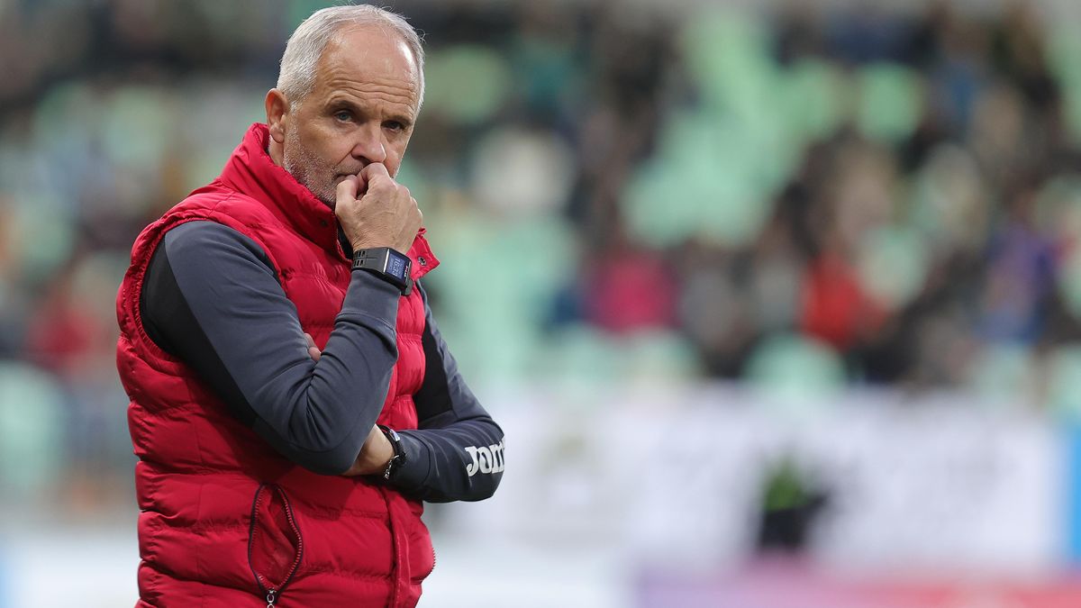 Hráči jsou rozmazlení, raději budou sedět na střídačce, než by pomohli, řekl trenér Karviné
