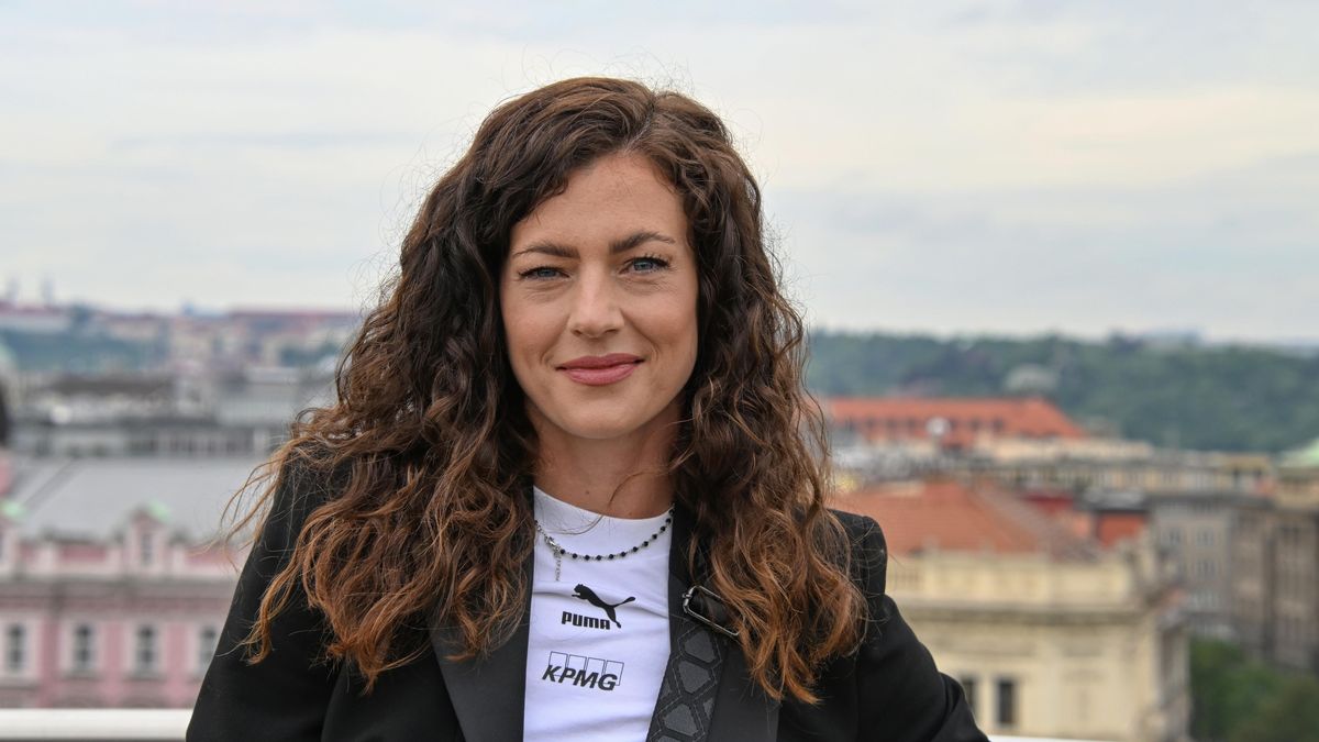 Rozdělená domácnost. Česká rekordmanka fandí Finům, syna bude rodina uplácet