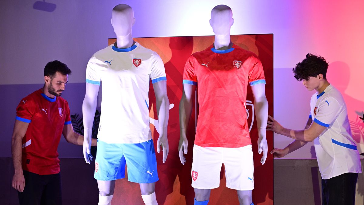 Sázka na klasiku, ale každý dres je originál. Reprezentace odhalila, v čem bude hrát na Euru