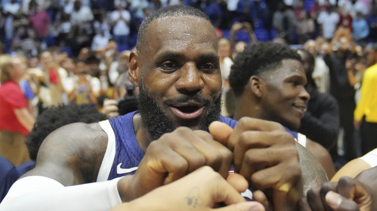 USA byly blízko ostudě. LeBron James odvrátil porážku s Jižním Súdánem