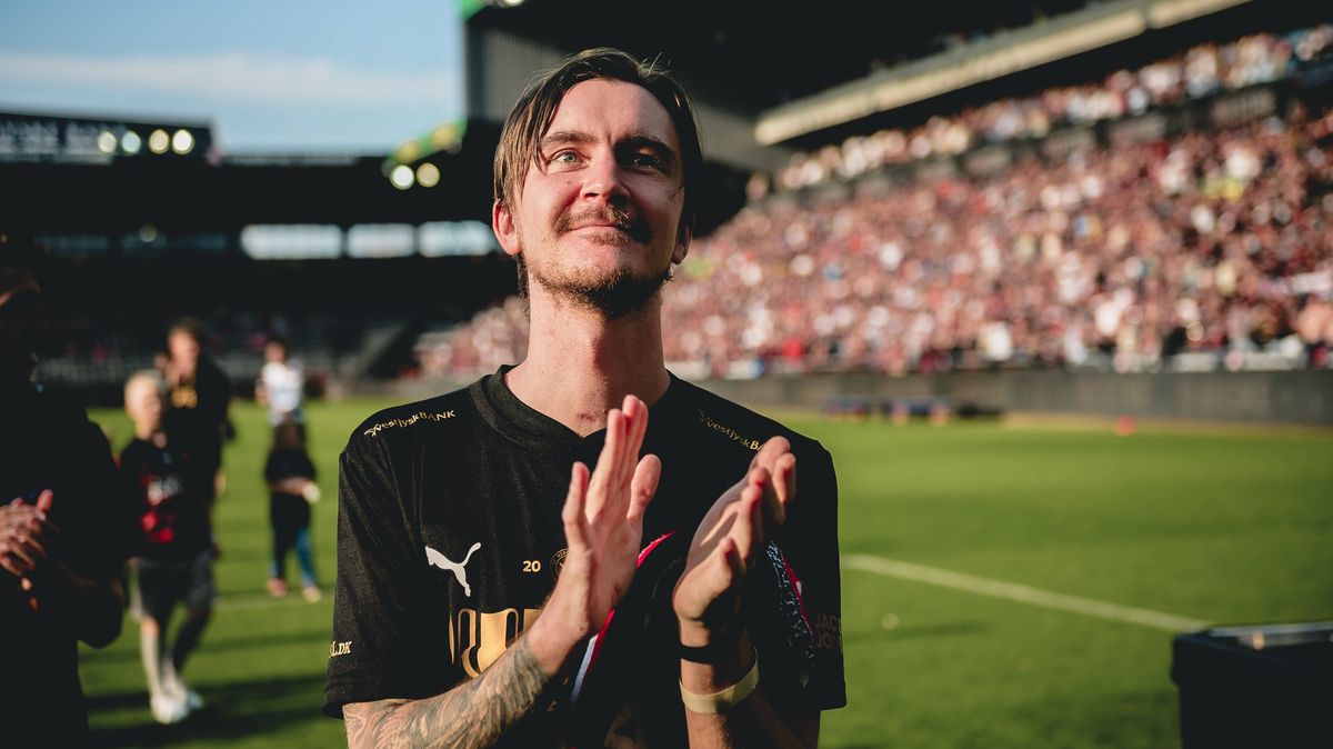 Švédský fotbalista Olsson se šest měsíců po mrtvici vrátil domů