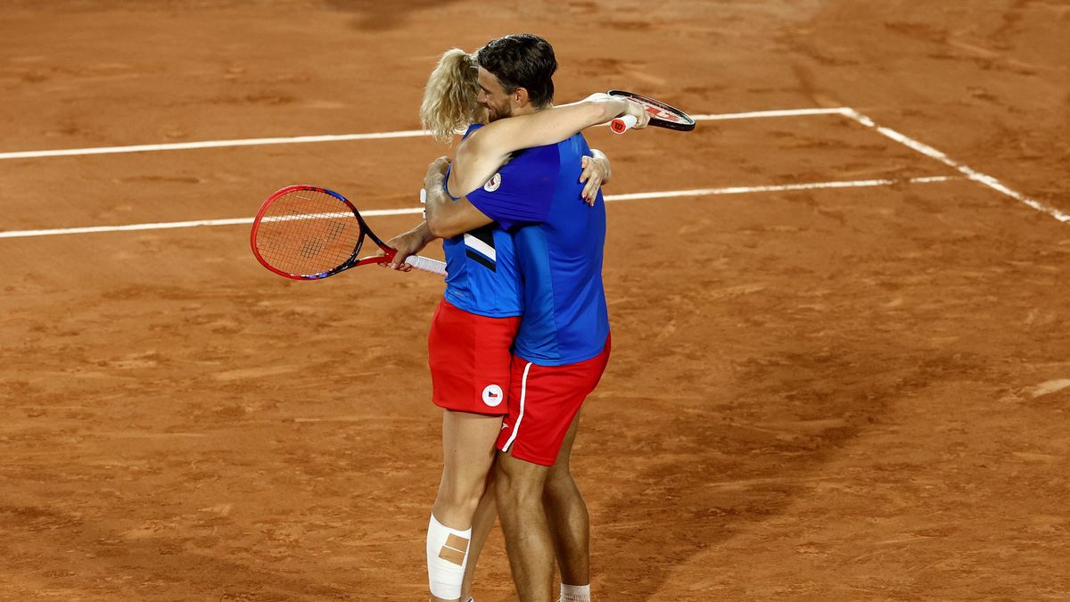 Siniaková s Macháčem servírují na olympijské zlato. Muchová a Nosková před sebou vidí finále