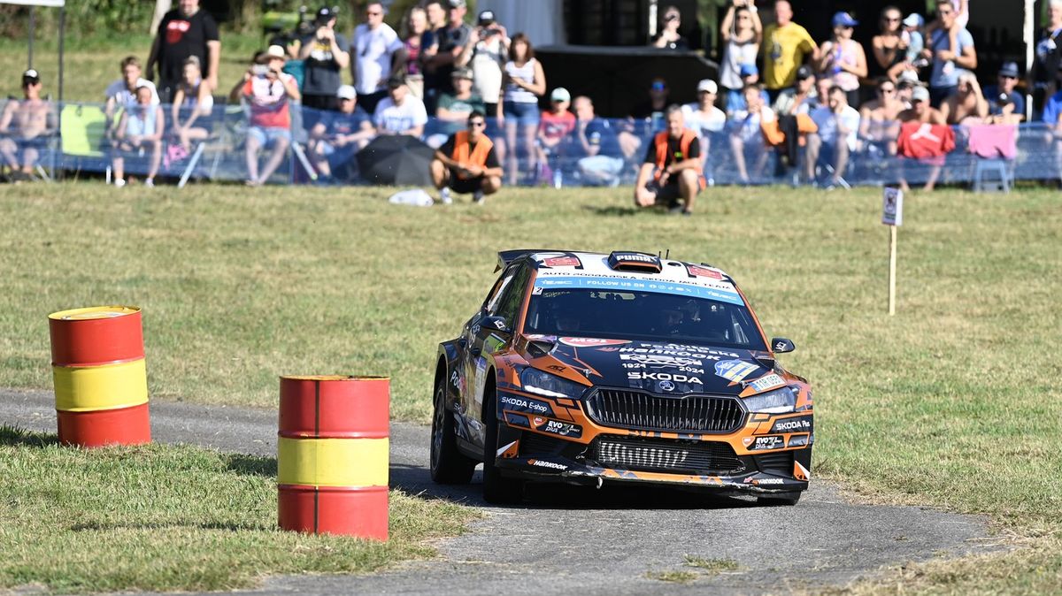 Stříteský je nový český šampion v rallye, v Pačejově je v čele Kopecký