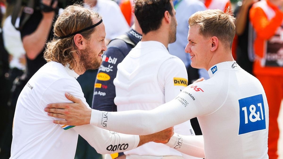 V F1 se blíží první vyhazov. Vettel bojuje za návrat kamaráda a syna legendy