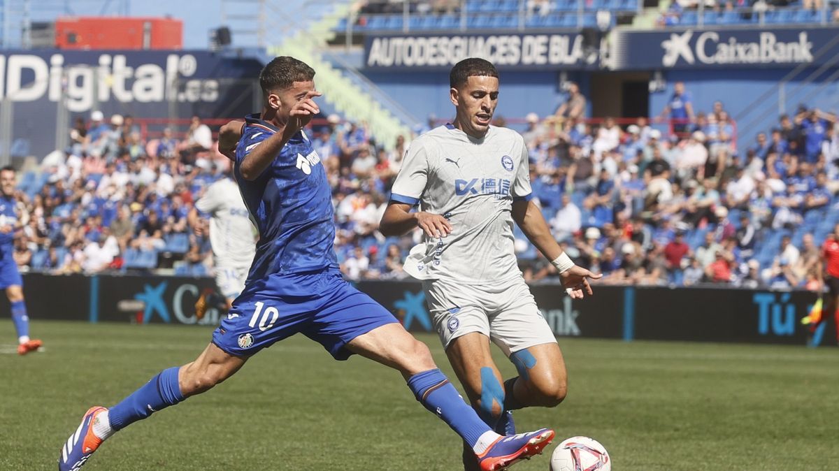 Fotbalisté Getafe porazili Alavés a poprvé v lize zvítězili