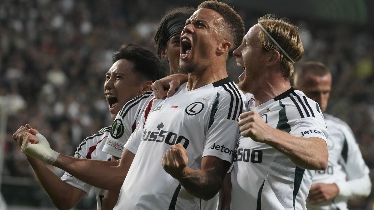Fotbalisté Betisu Sevilla vstoupili do Konferenční ligy porážkou ve Varšavě