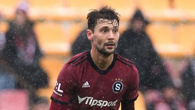 Rána pro Spartu. Klíčový středopolař v derby utrpěl dlouhodobé zranění