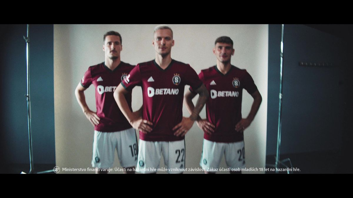 Dinamo bez chuligánů, celá Letná bude sparťanská. Fanoušci, hráči i trenér účinkují ve spotu