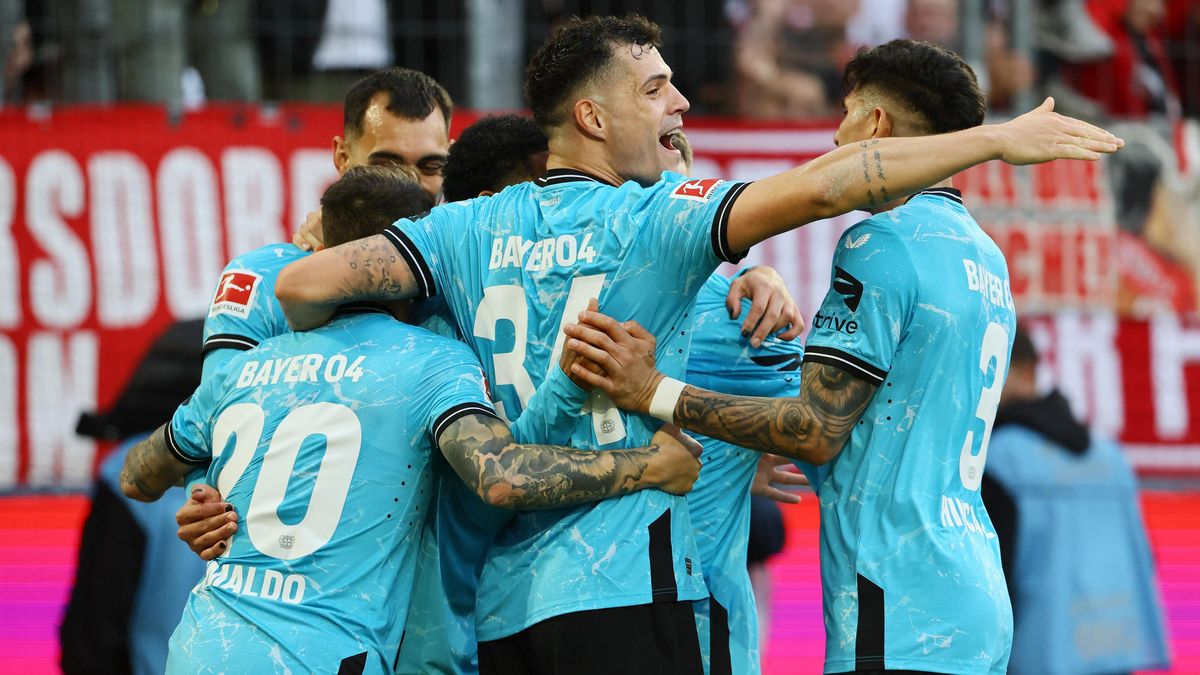 Schick přispěl k výhře asistencí a Leverkusen vede německou ligu o deset bodů