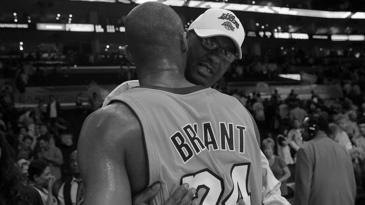 Zemřel Joe Bryant, otec legendárního Kobeho