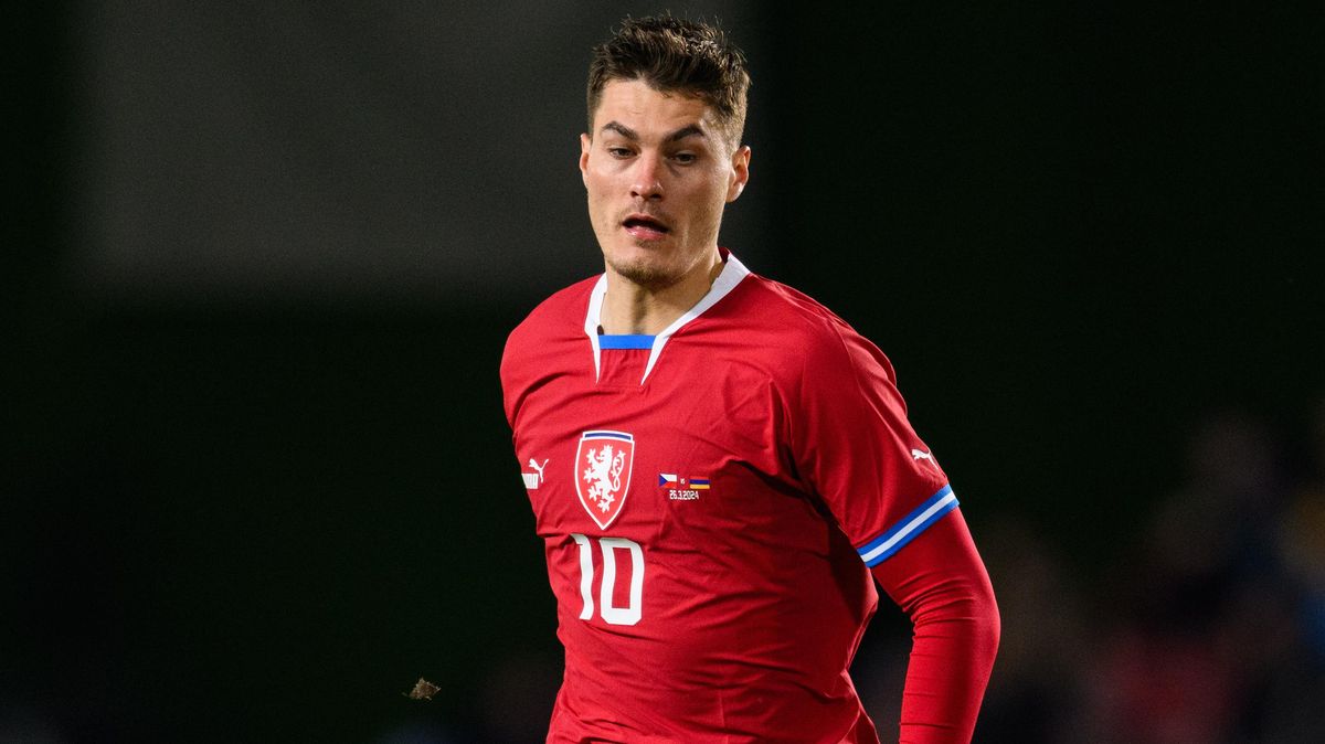 Esa jdou do boje. Češi se v generálce na Euro představí se Schickem i Součkem