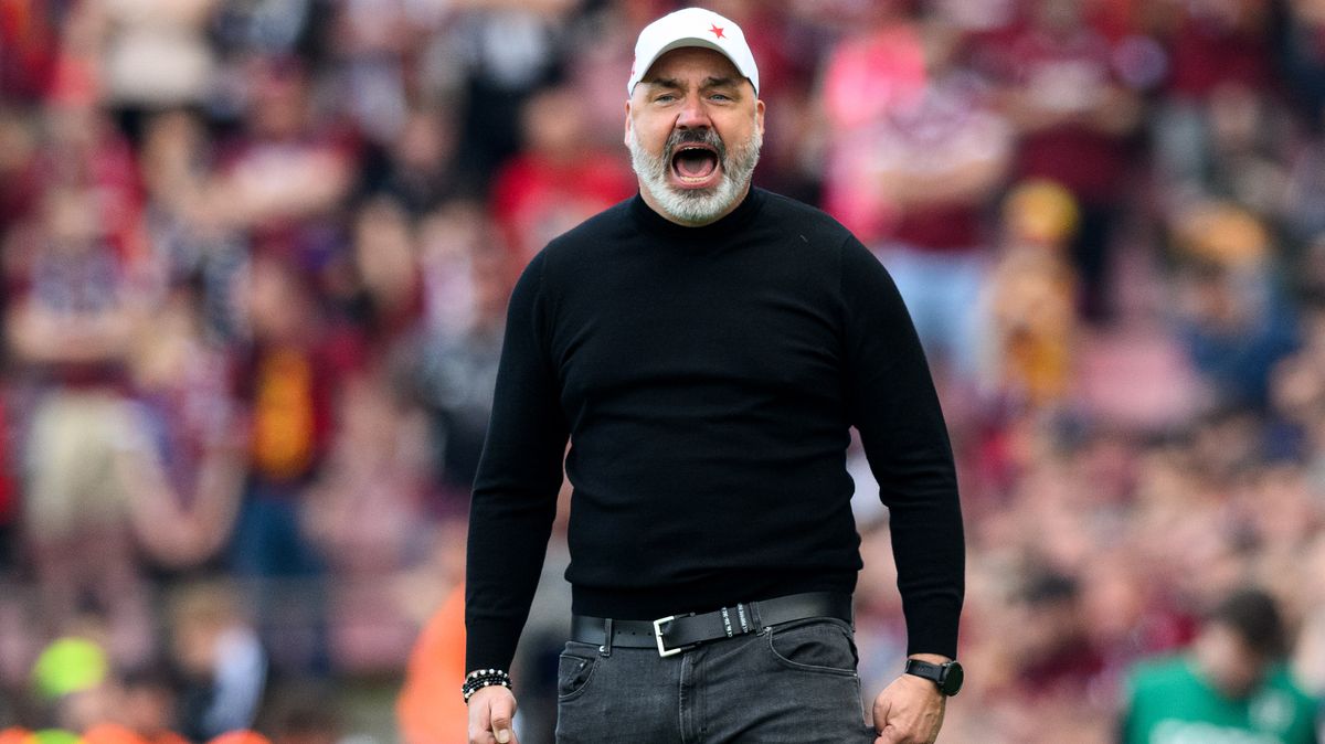 Chce zpět na trůn. Slavia začala přípravu bez poloviny kádru, majitel tří titulů končí