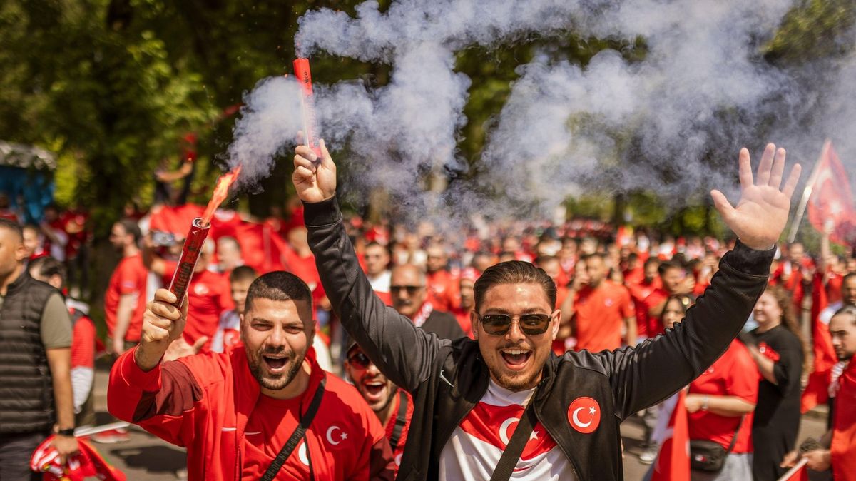 Čeká vás peklo a můžete si za to úplně sami, tvrdí Turci v Hamburku