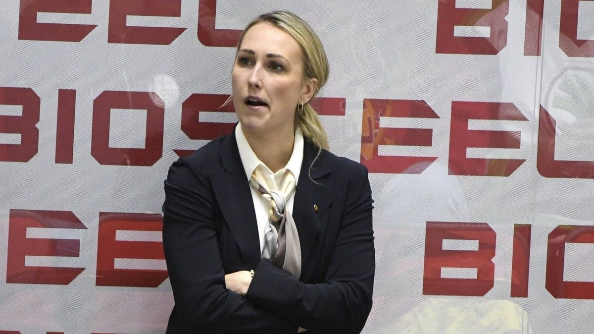 Campbellová bude první ženou na střídačce v NHL
