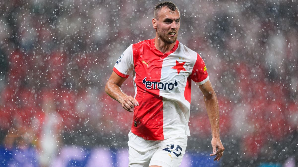Bučení, pískot, nadávky na Plzeň. Tak fanoušci Slavie přivítali Chorého
