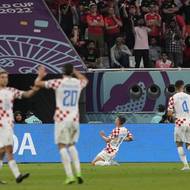 Chorvatsko slaví vyrovnávací branku proti Kanadě.