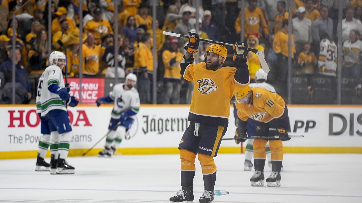 Vancouver s Hronkem postoupil do druhého kola play off NHL