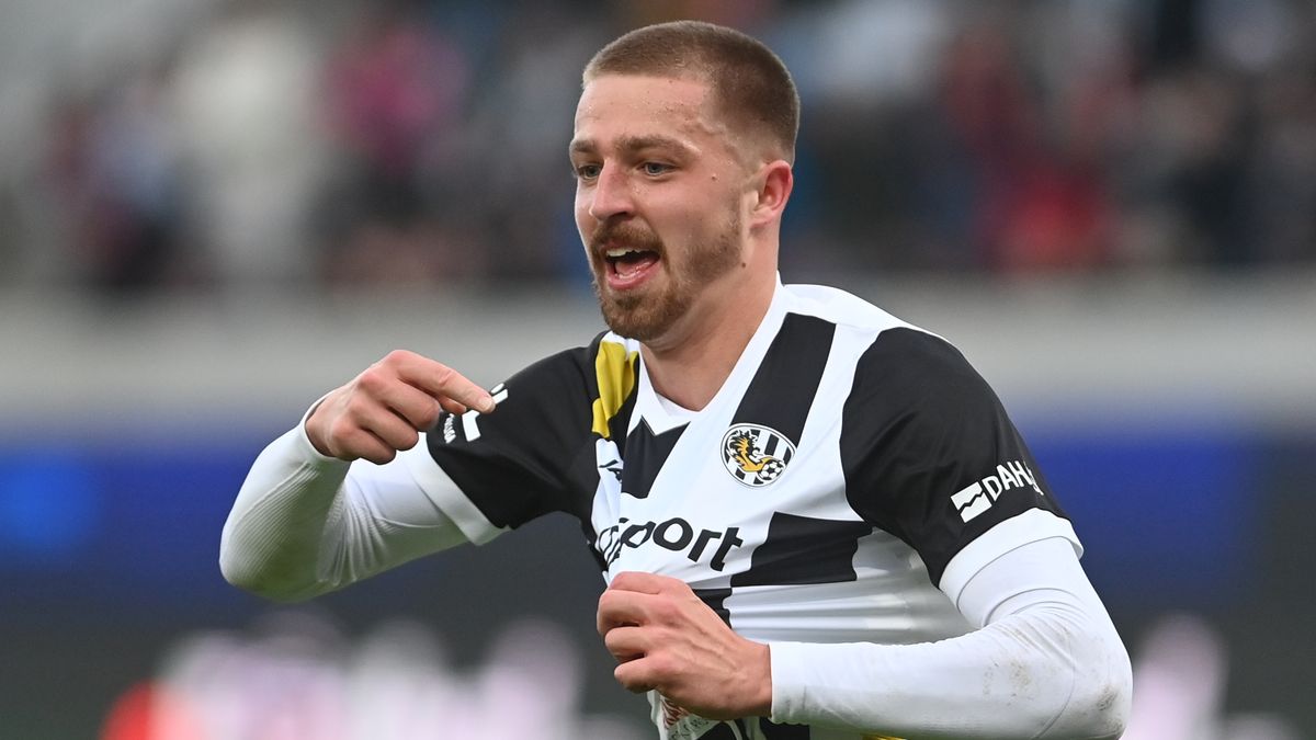 Chci hrát v nejlepších klubech. Na Slavii si věřím, říká Vašulín