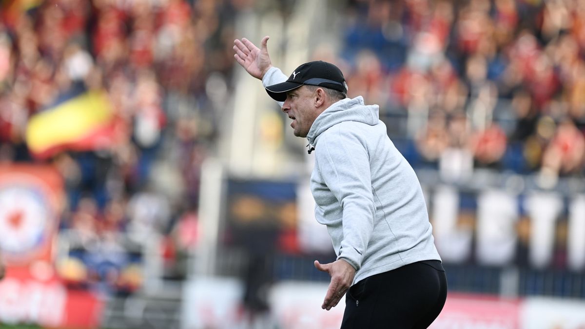 Slovácko ligovému lídrovi cestu za výhrou hodně usnadnilo. Zápas se Spartou dokreslil naše špatné jaro, mrzí Svědíka