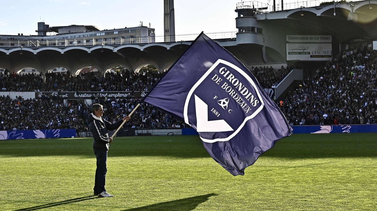 Slavný francouzský klub vyhlásil bankrot, uzavře i akademii