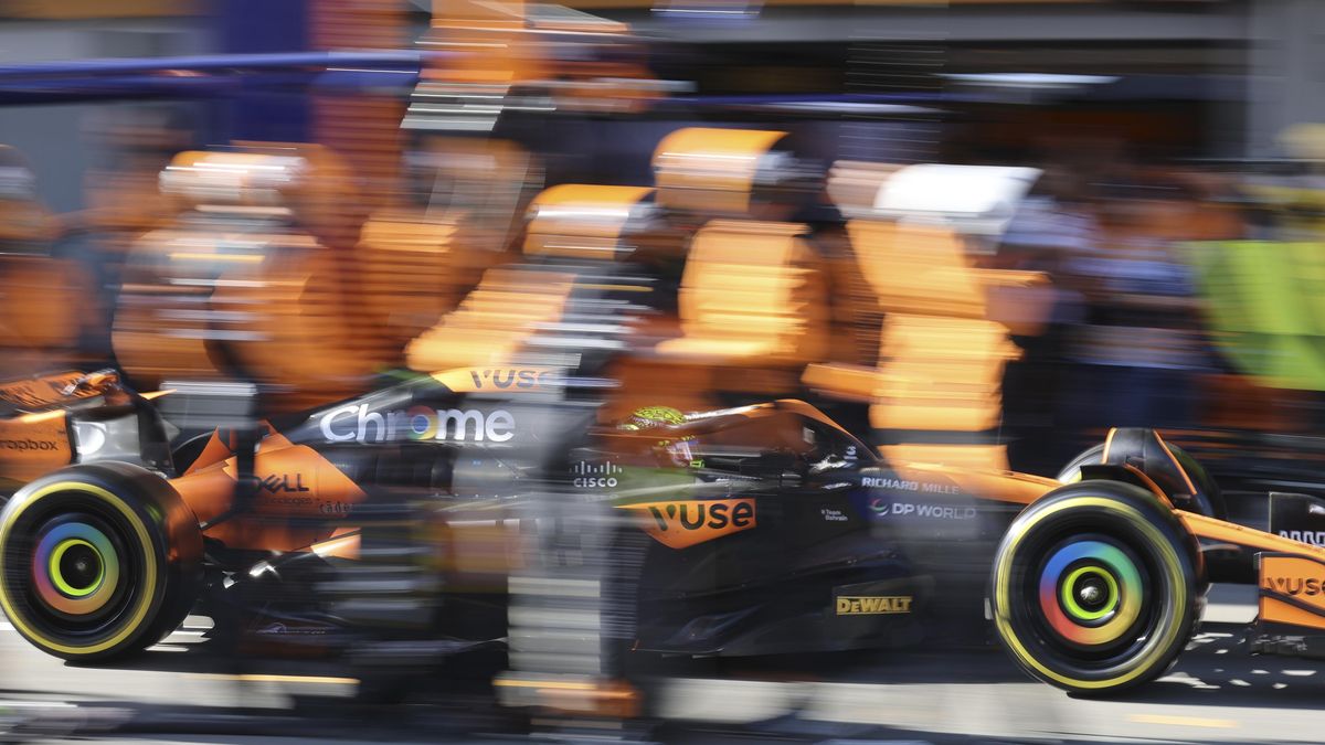Zadní křídlo McLarenu dál vyvolává kontroverzi. Podle FIA je legální