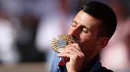 Splněný sen. Djokovič se poprvé stal olympijským vítězem a zlato obrečel