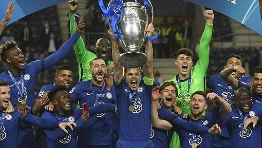Liga Mistrů : Startuji Zakladni Skupiny Ligy Mistru Dortmund Privita Barcelonu Plejer Cz, Ročníkem nejprestižnější evropské klubové fotbalové soutěže a jubilejní 30.