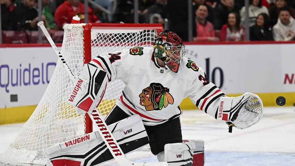 LNH |  Chicago – Nashville 2:4, la misère des Hawks continue, même Mrázek n’a pas empêché la huitième défaite consécutive.  Vejmelka et Dostál sont également tombés