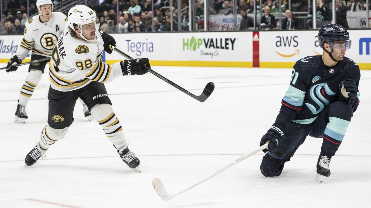 702 pro Pastrňáka. Boston ale nezvládá koncovky a krvácí