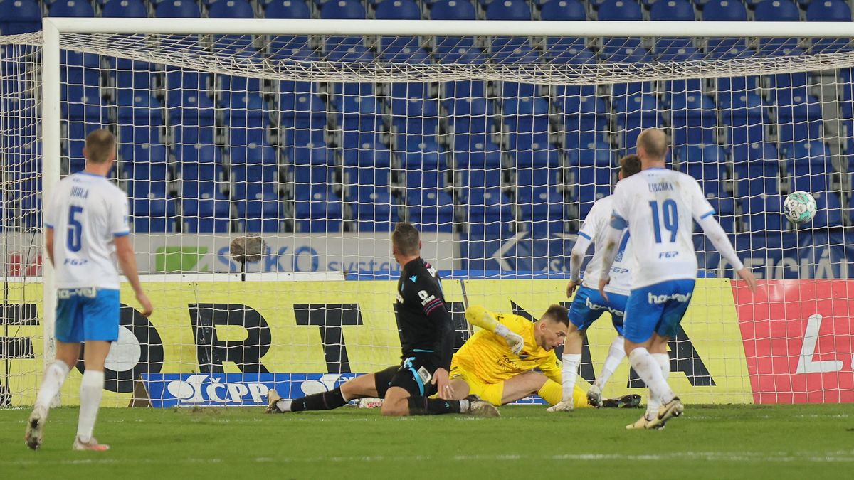 Letáček: Velké týmy takový zápas umí zvládnout. O trenéra jsme nehráli
